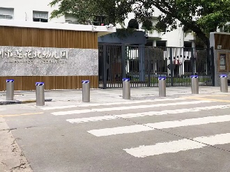 自动升降柱