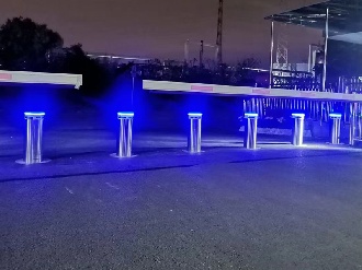 自动升降柱