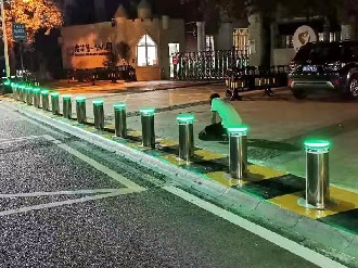 自动升降柱
