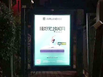 人行通道广告门案例