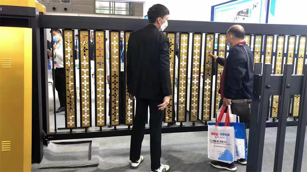 智能屏风道闸：为城市交通管理插上智慧的翅膀-驰安科技