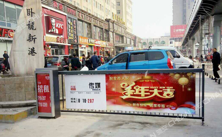 广告道闸-商业街应用